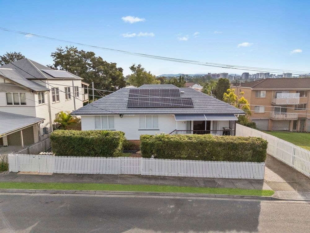 1/11 Henry Street, GREENSLOPES, QLD 4120, Greenslopes - Image 1