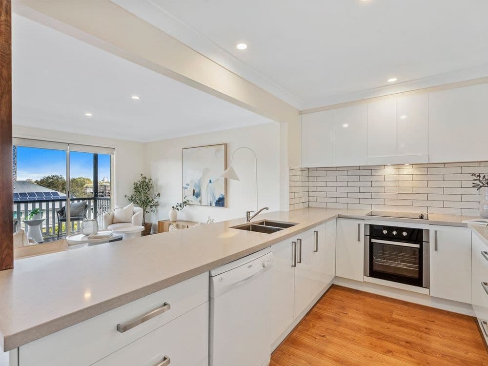 3/10 Riddell Street, BULIMBA, QLD 4171, Bulimba - Thumbnail 2