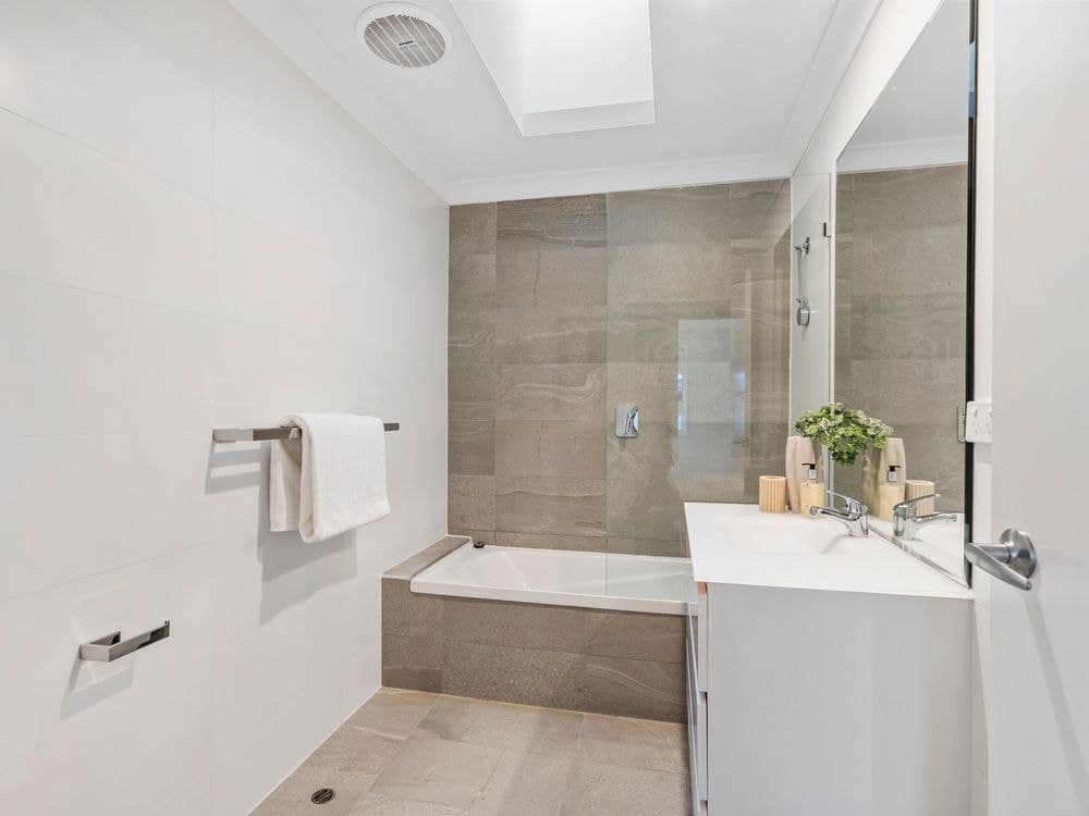 3/10 Riddell Street, BULIMBA, QLD 4171, Bulimba - Thumbnail 8