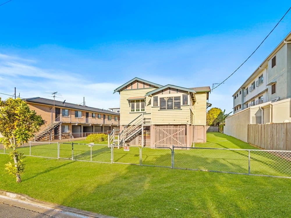 30 Emsworth Street, WYNNUM, QLD 4178, Wynnum - Thumbnail 2