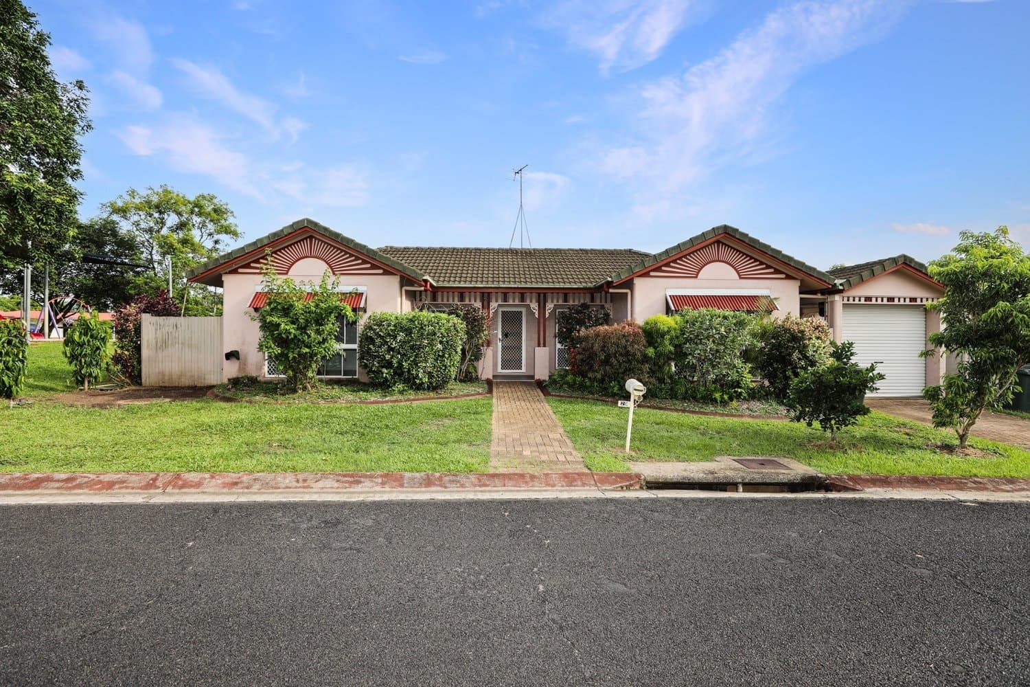 29 Silky Oak Court Mooroobool 4870, Mooroobool - Image 1