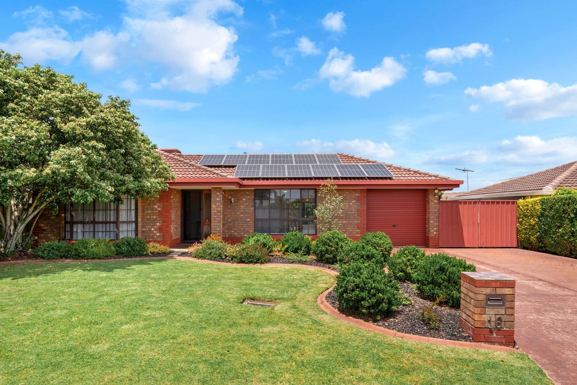 16 Jacqueline Avenue, Woodcroft SA 5162, Woodcroft - Thumbnail 2