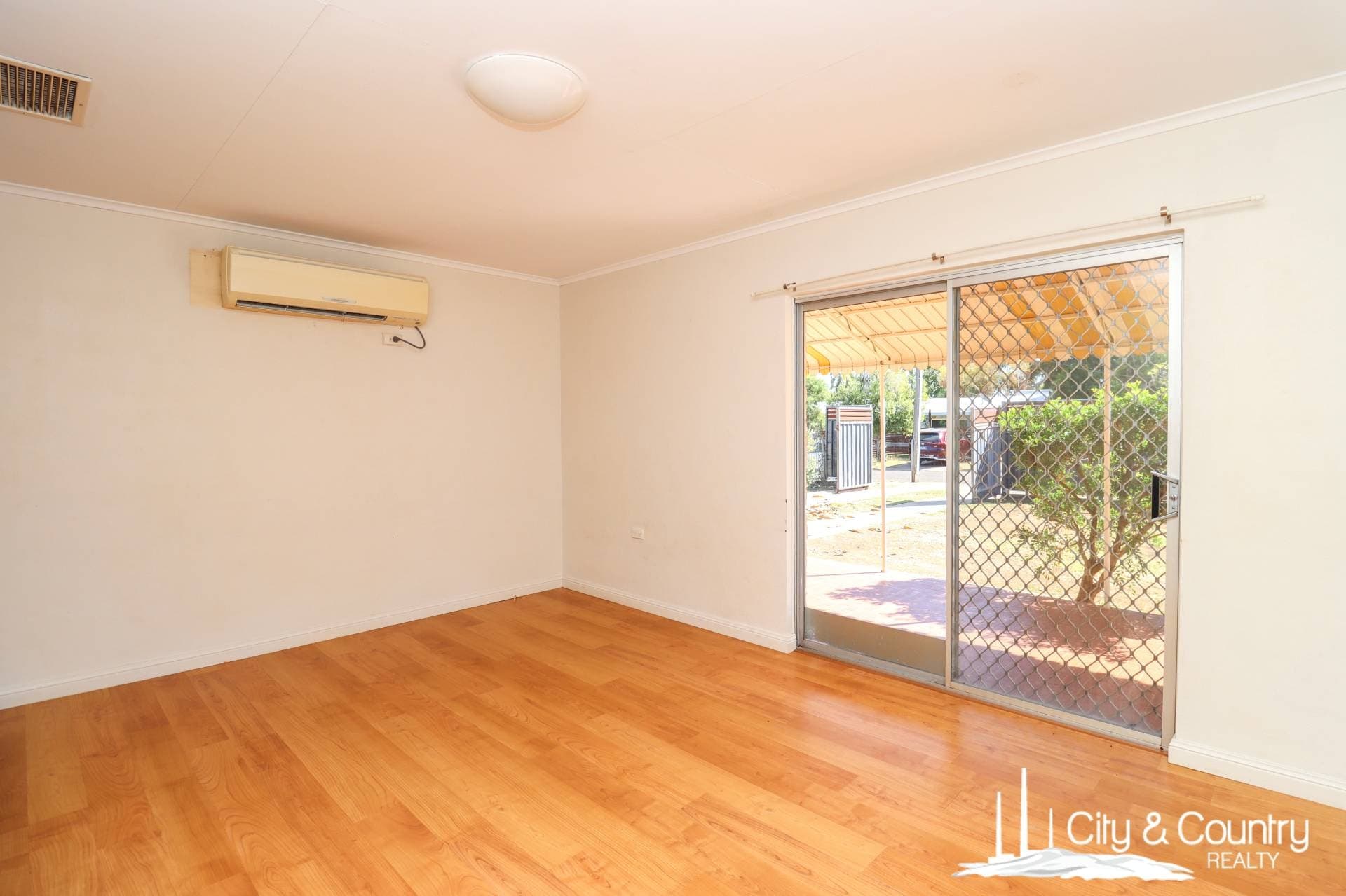10 Jacobsen Crescent, Mount Isa, Mount Isa - Thumbnail 6