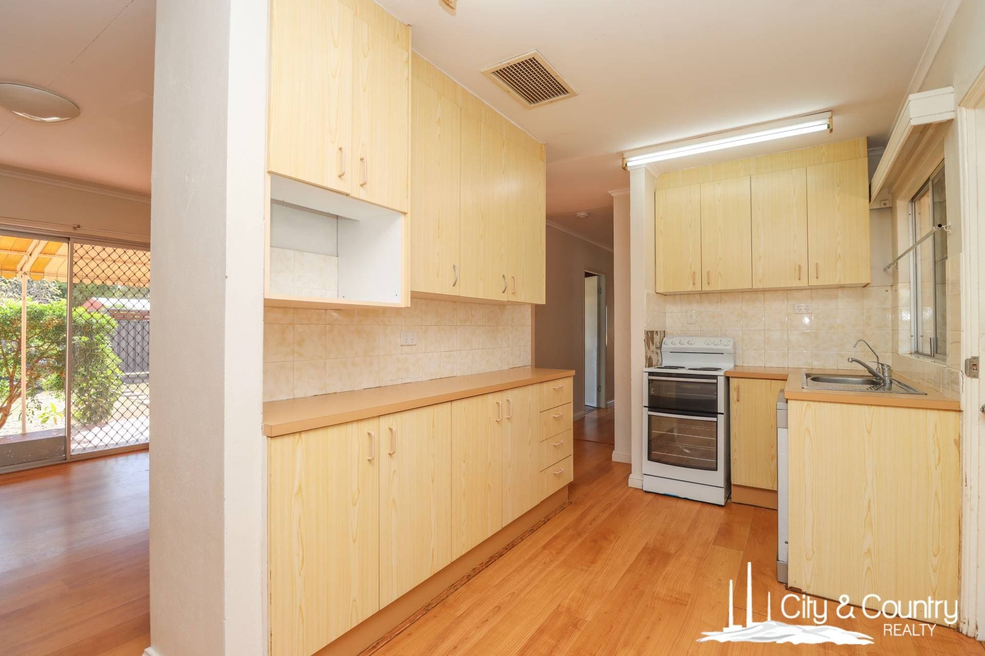 10 Jacobsen Crescent, Mount Isa, Mount Isa - Thumbnail 8