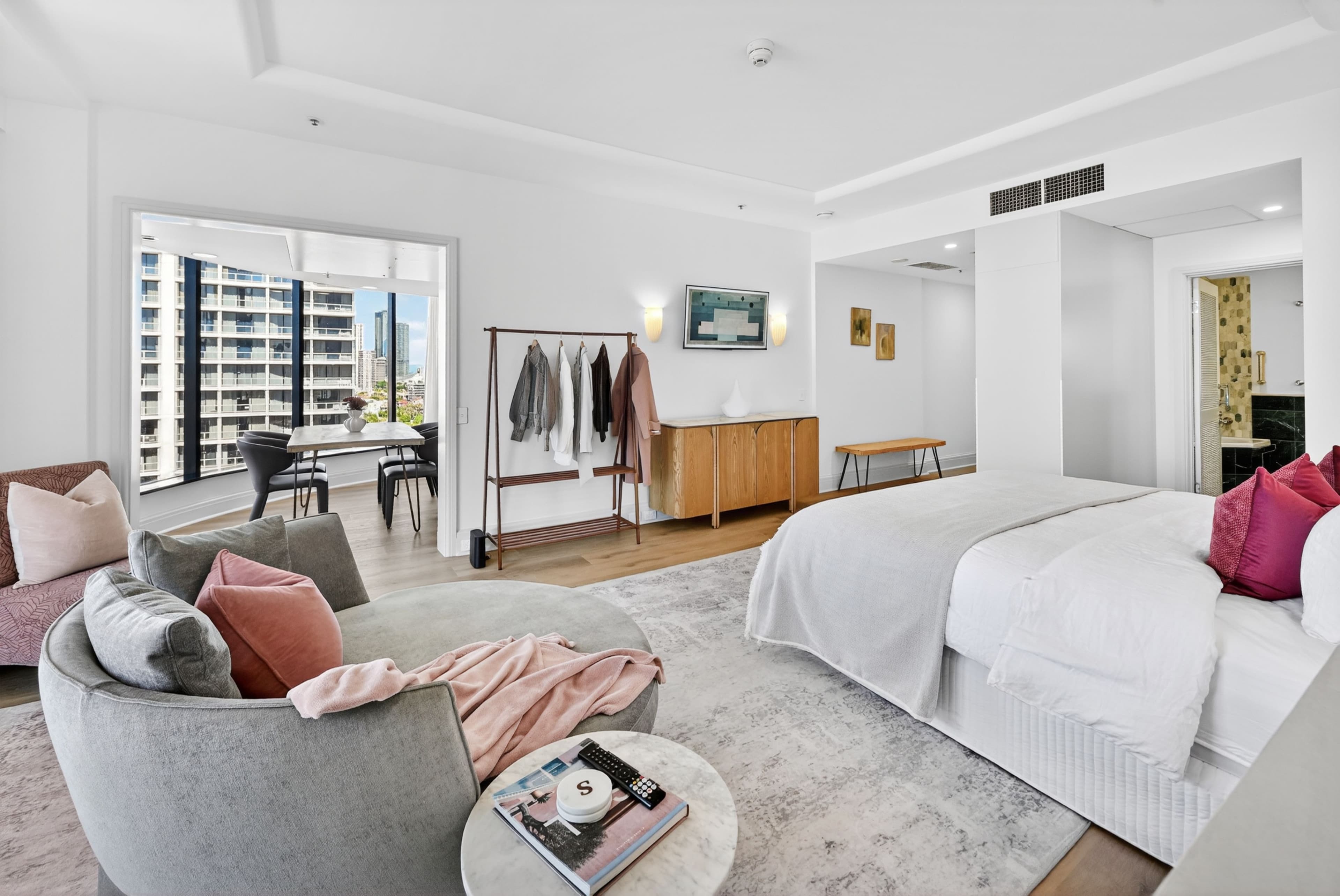 1003/2801 Gold Coast Highway, Surfers Paradise QLD 4217, Surfers Paradise - Thumbnail 7