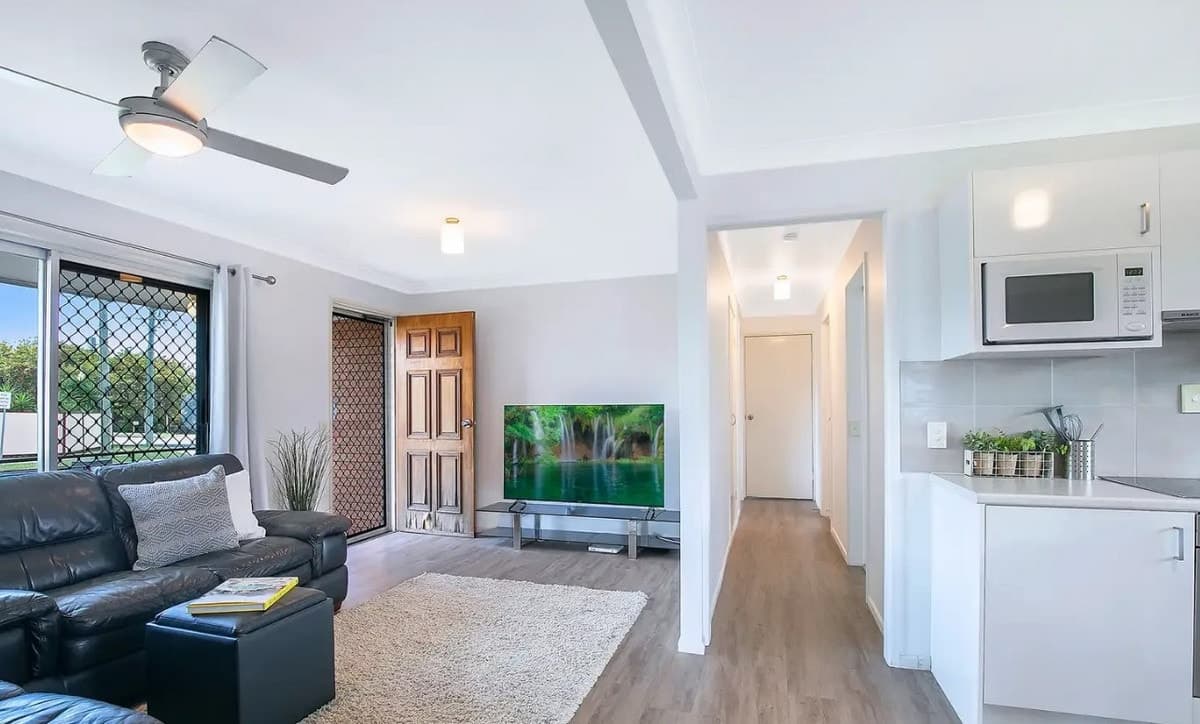 52 Apex Avenue, Kippa-Ring - Thumbnail 3