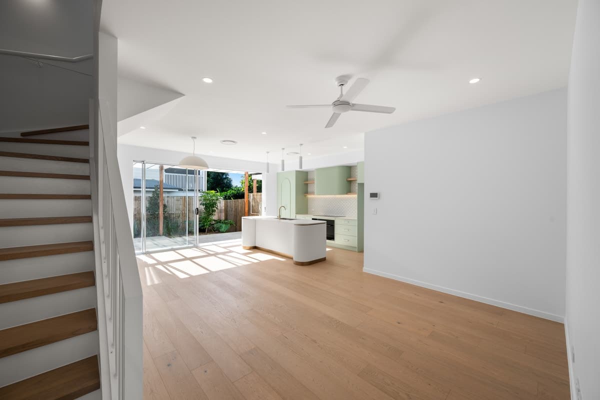 18 Hipwood Avenue, Coorparoo - Thumbnail 5