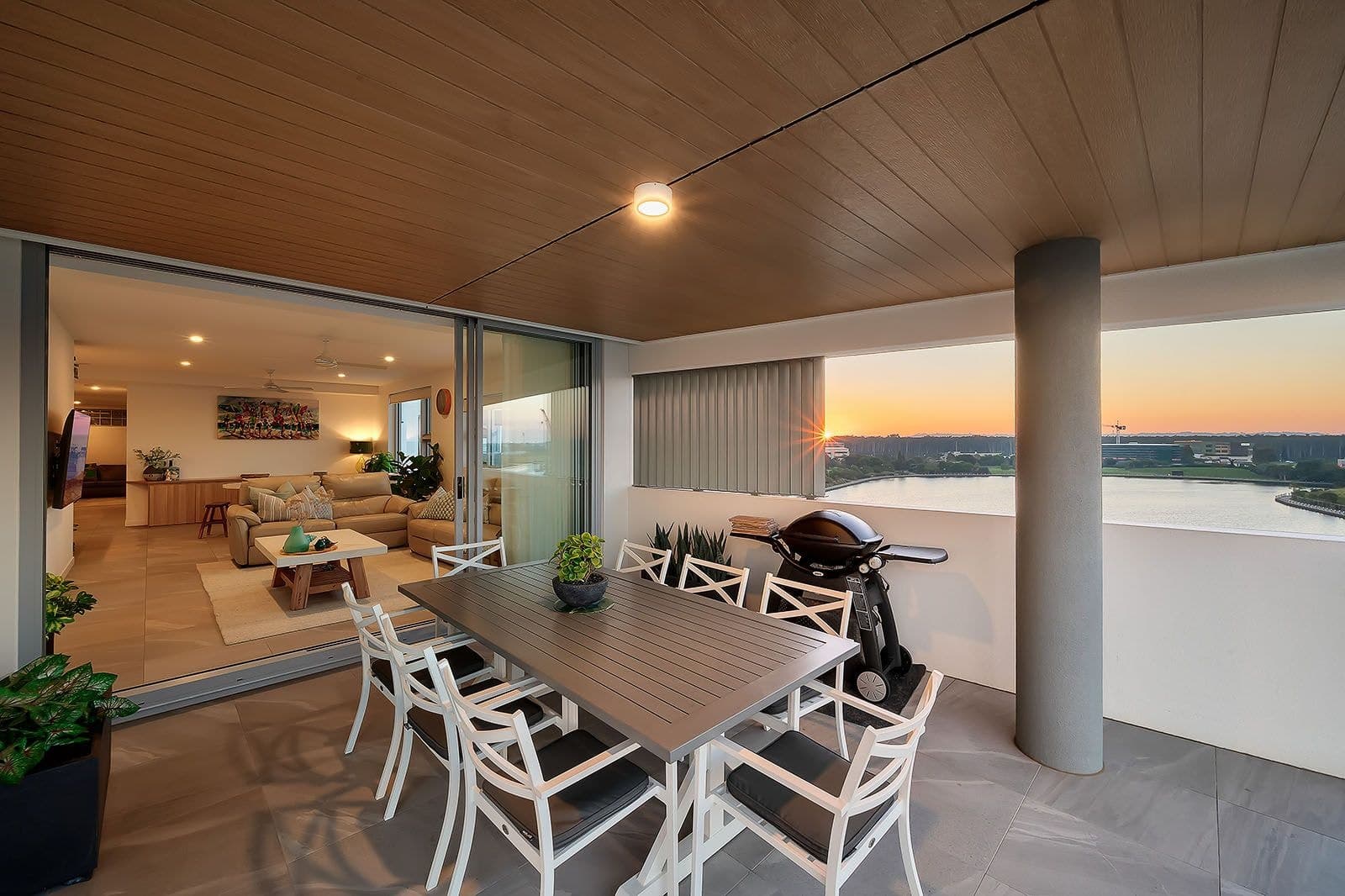 505/1 Mantra Esplanade, Birtinya QLD 4575, Birtinya - Thumbnail 2