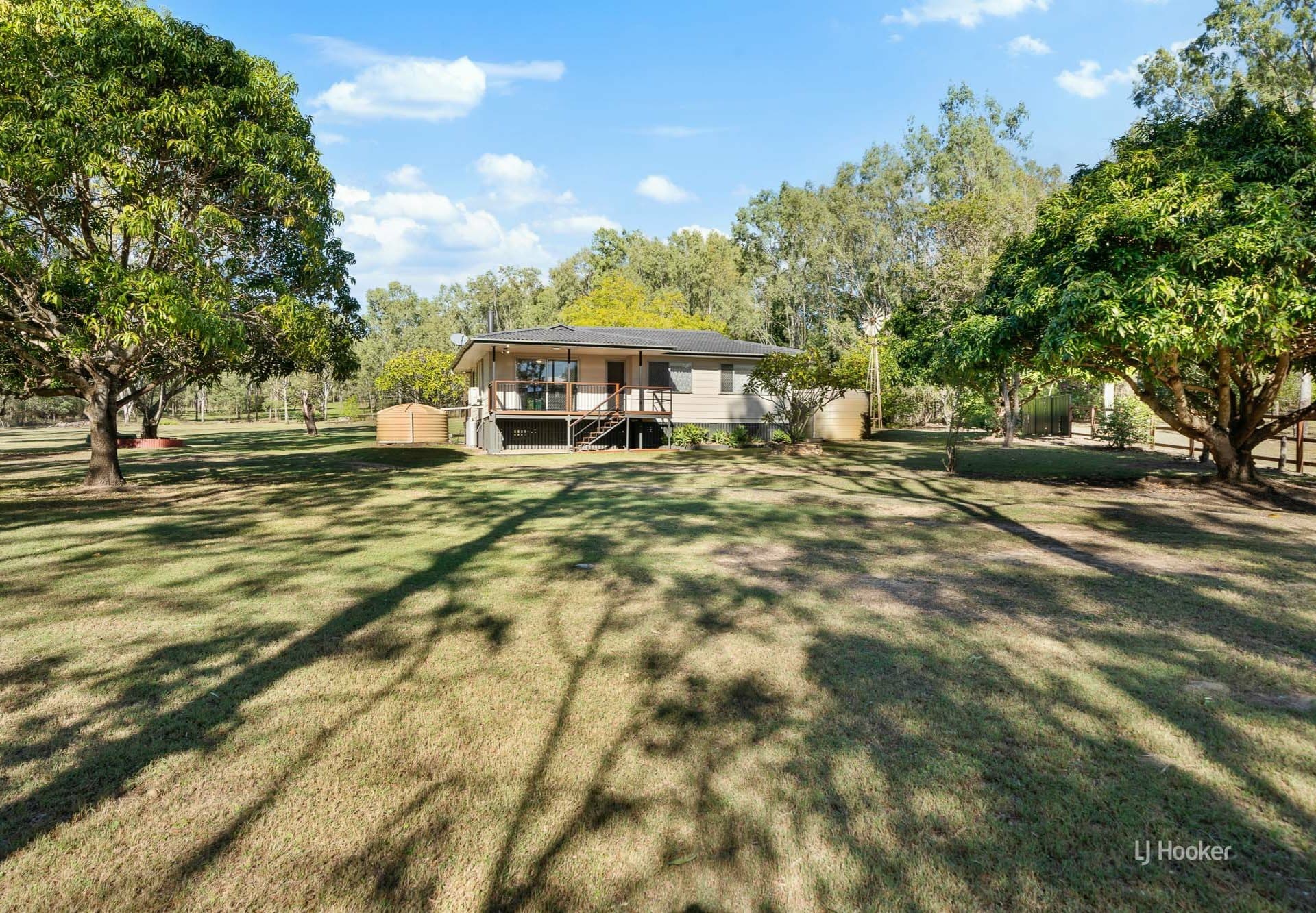 153 Pine Crescent, Esk, Esk - Thumbnail 2