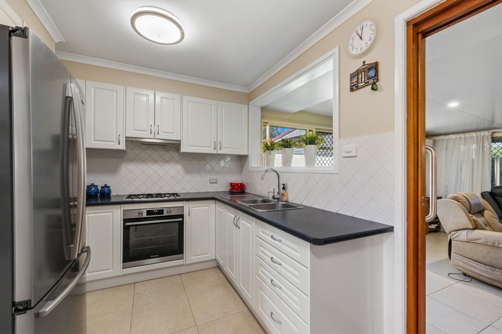 27 Anita Street, Redland Bay, Redland Bay - Thumbnail 6