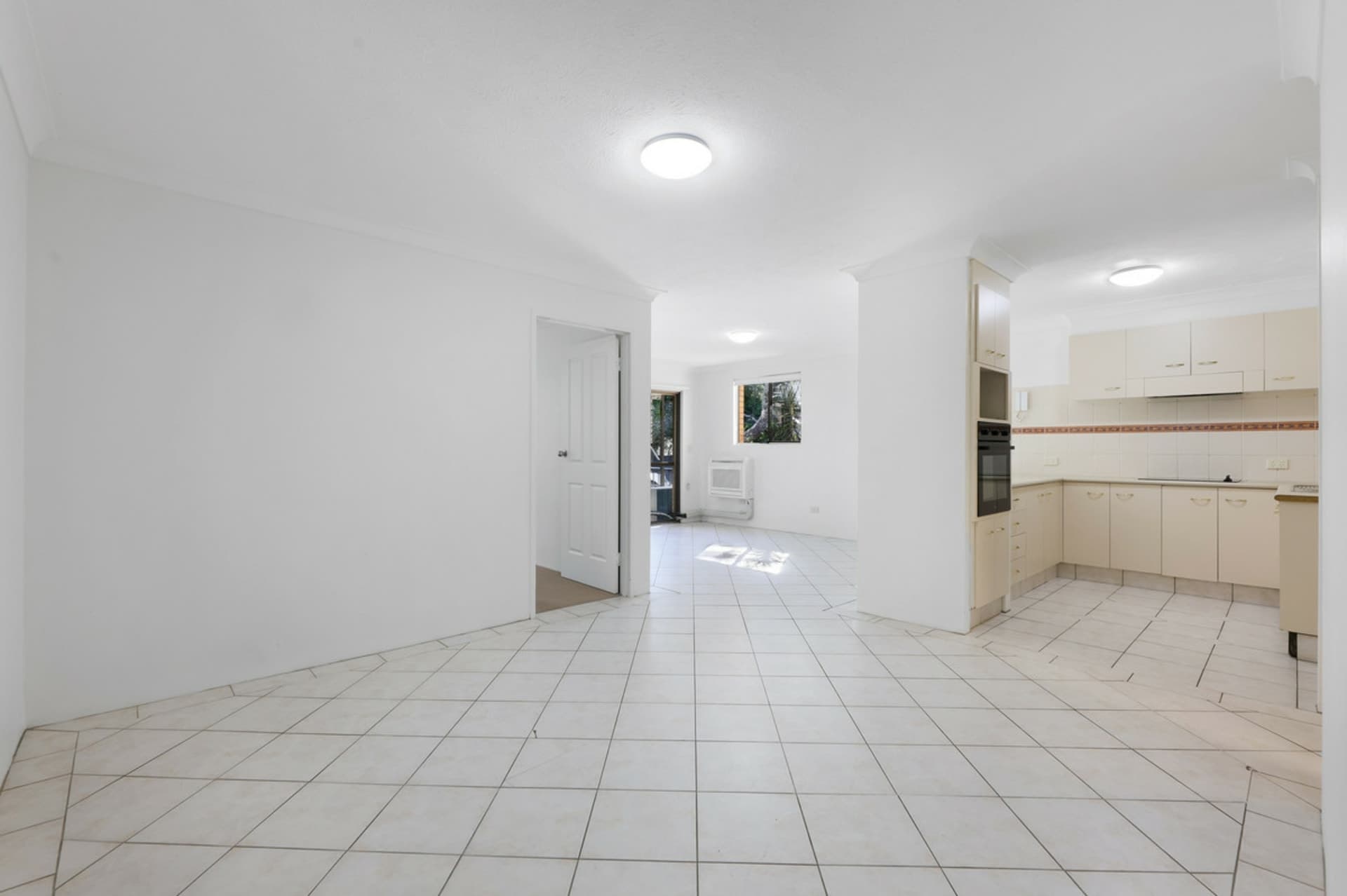 3/23 Heath Street, Southport, Southport - Thumbnail 6