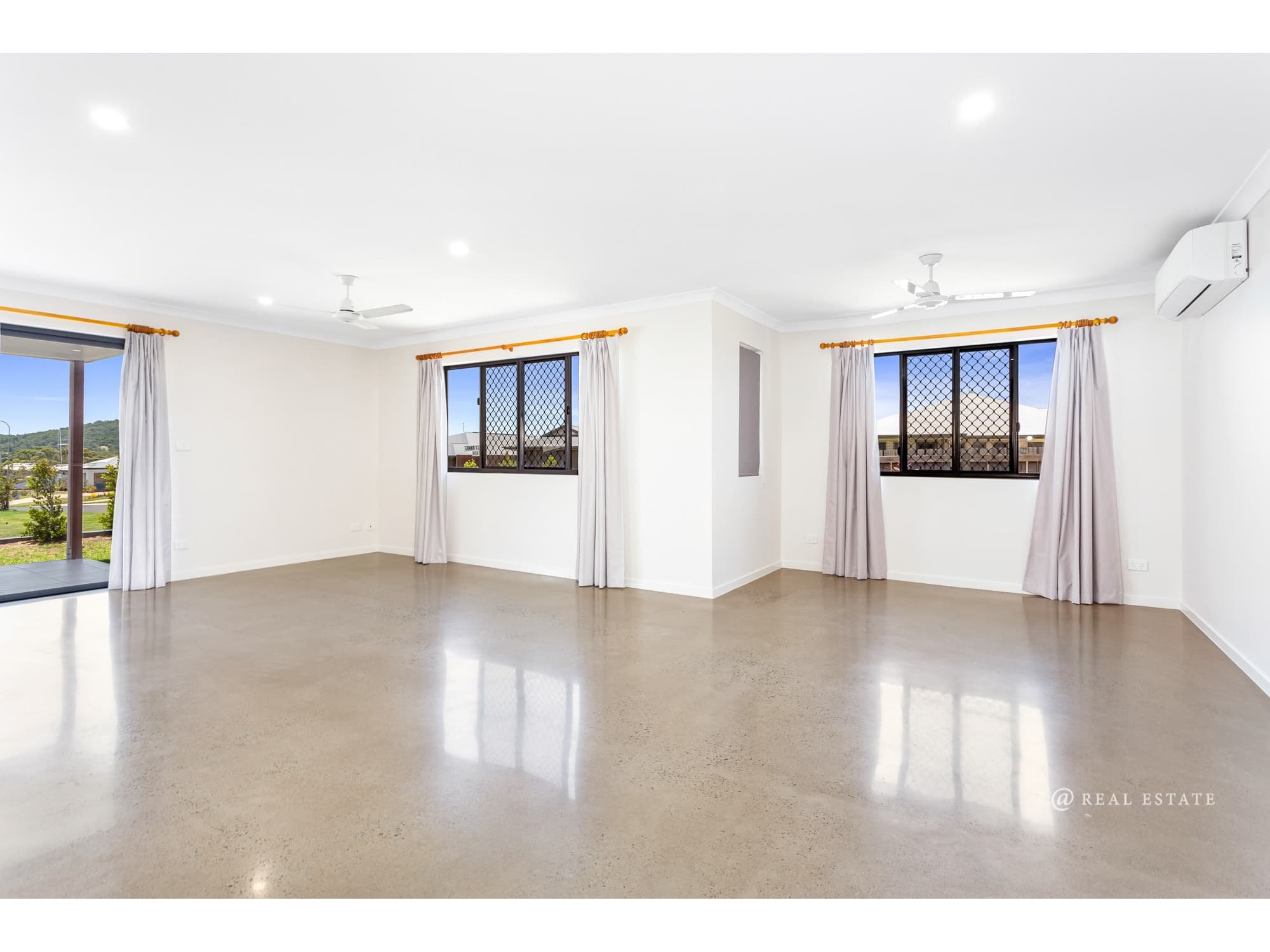 1 Grand Close, YEPPOON, Yeppoon - Thumbnail 3