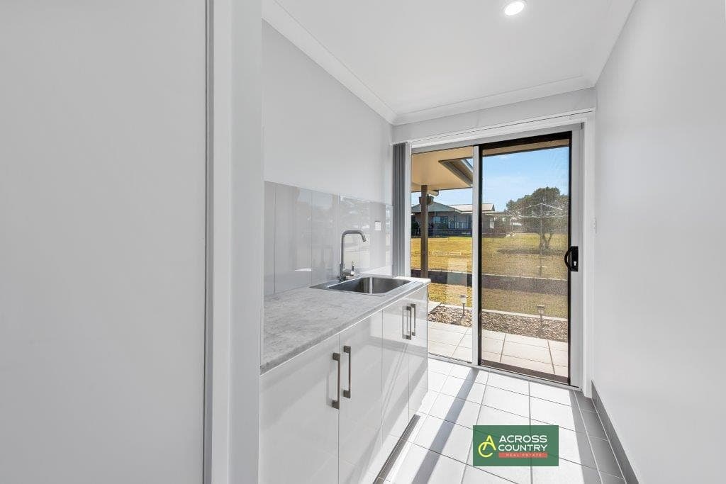 17 Verdelho Drive, Moffatdale - Thumbnail 2