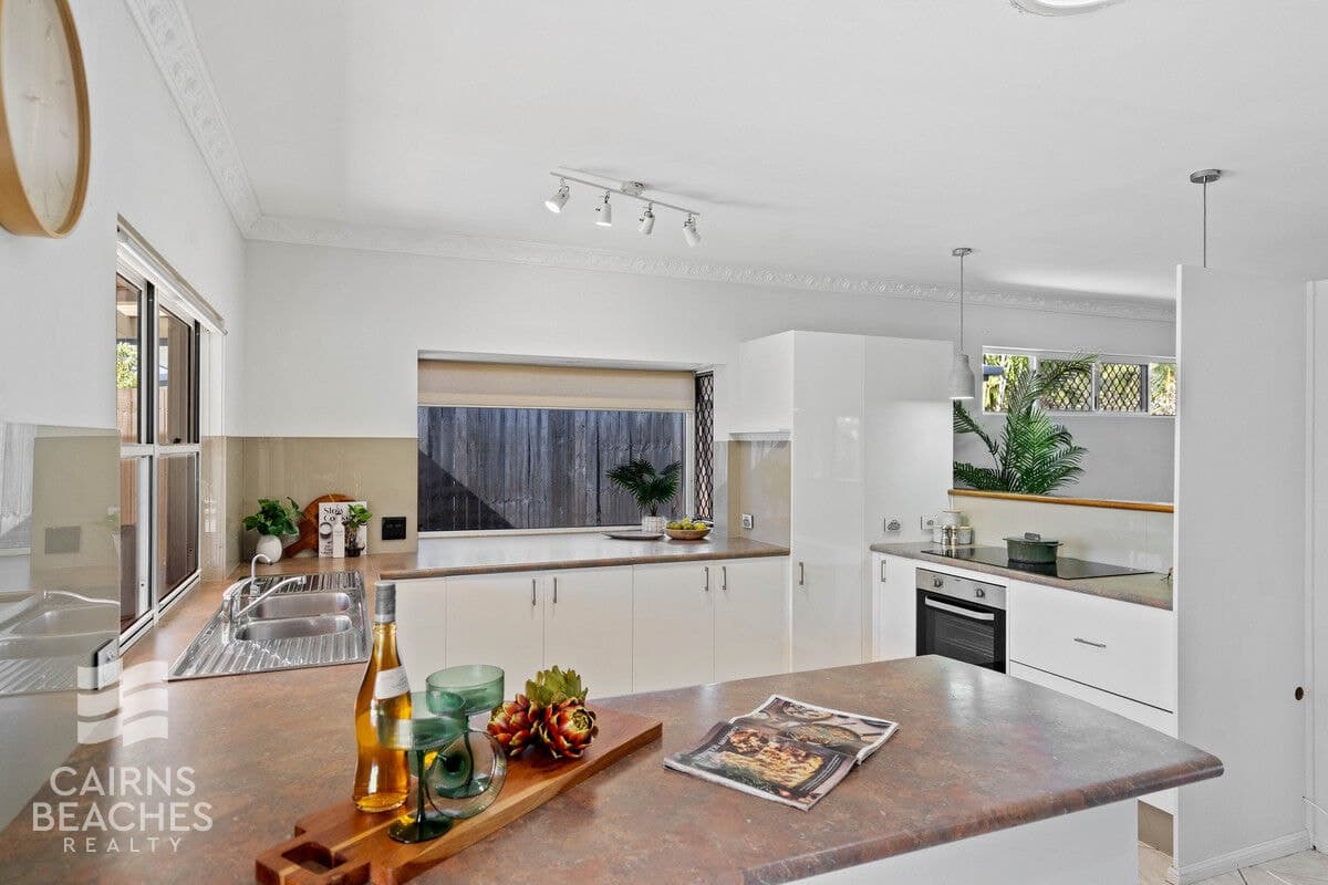 8 Cabarita Street, Kewarra Beach - Thumbnail 5