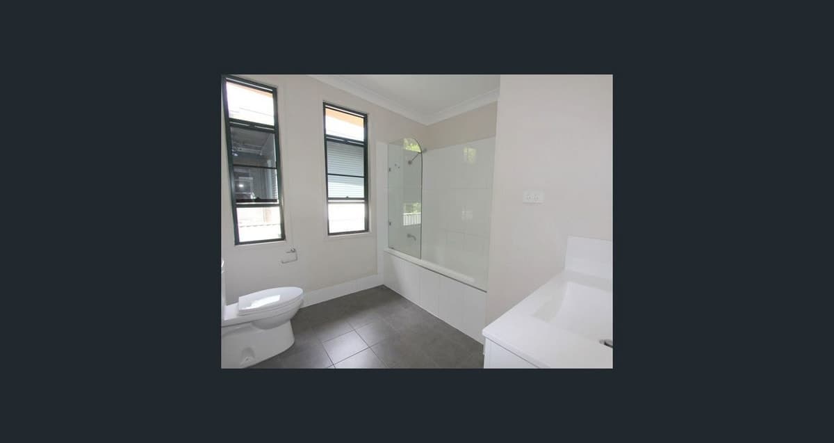 25 Brooks Street, Emerald QLD 4720, Emerald - Thumbnail 4