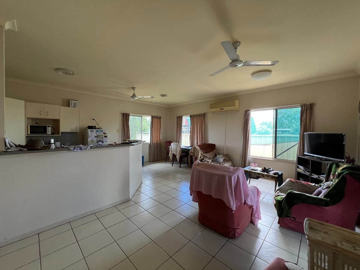 31 Gordon Street, CAPELLA QLD 4723, Capella - Thumbnail 3