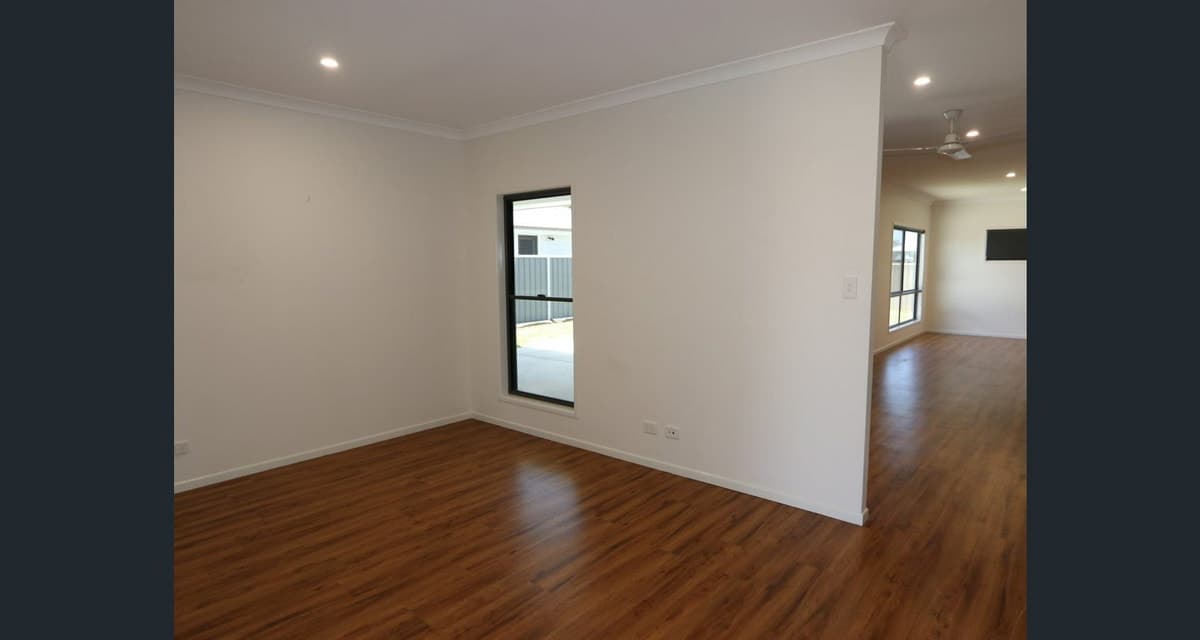8 Costello Court, Emerald QLD 4720, Emerald - Thumbnail 4