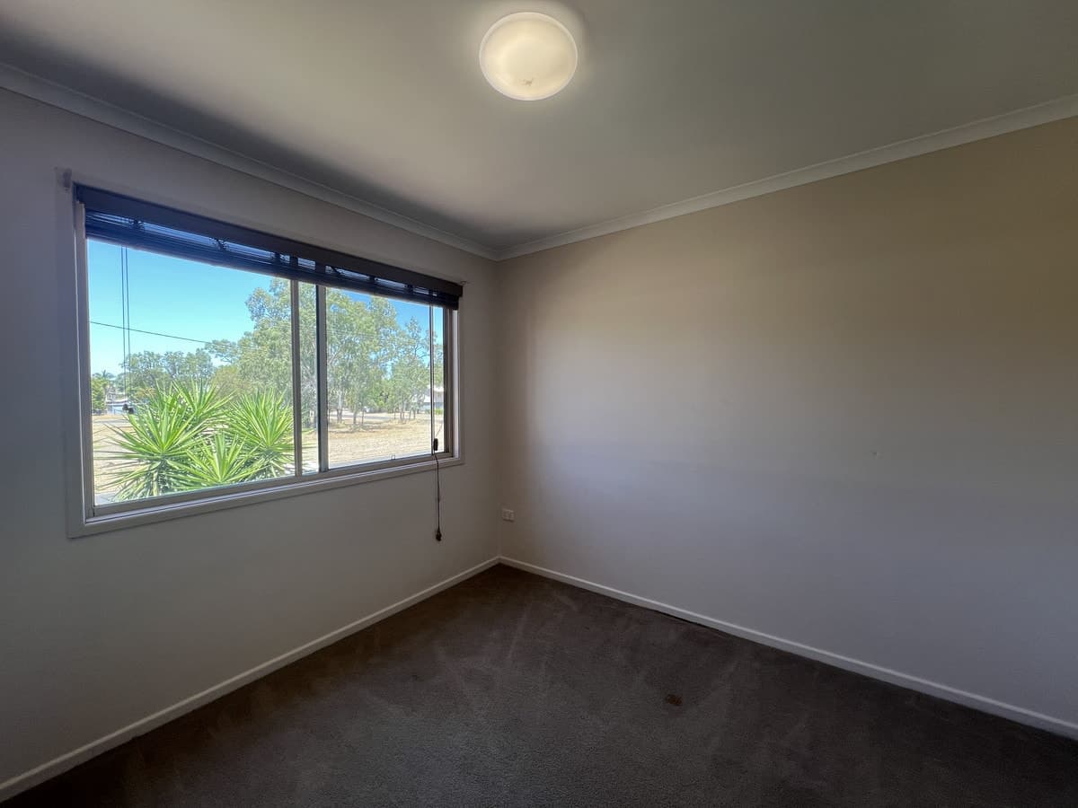 3 / 39 Campbell Street, EMERALD QLD 4720, Emerald - Thumbnail 2