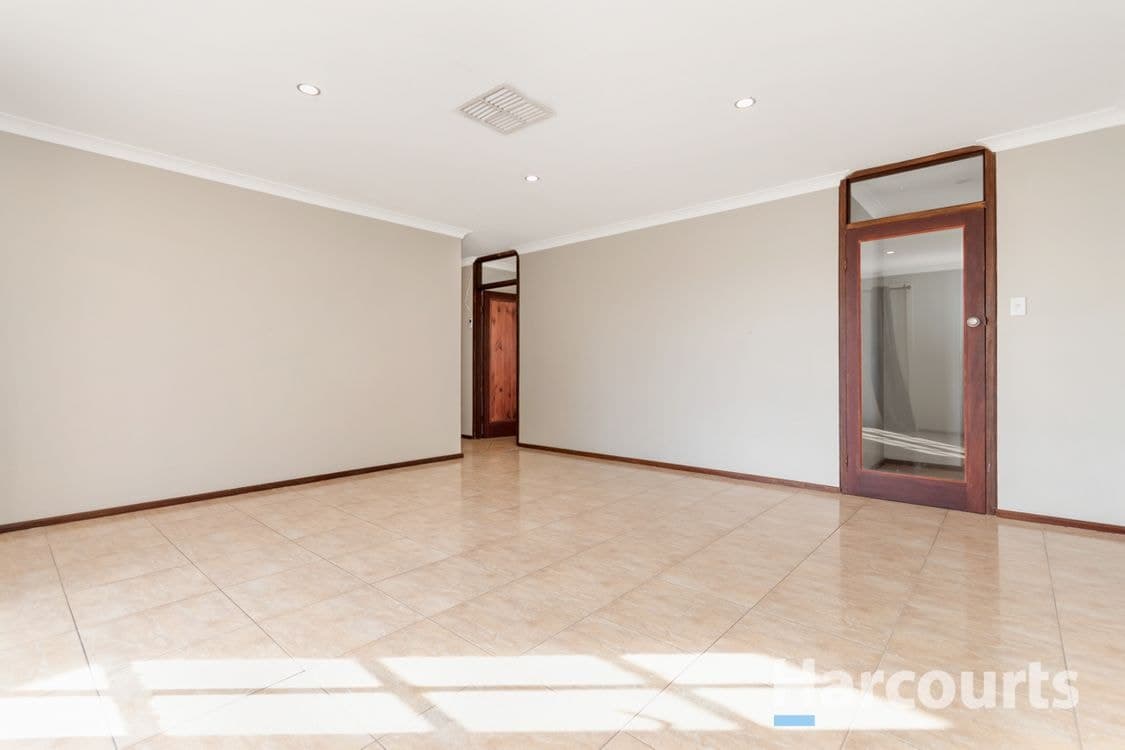33 Parmelia Way, CRAIGIE, WA 6025, Craigie - Thumbnail 4