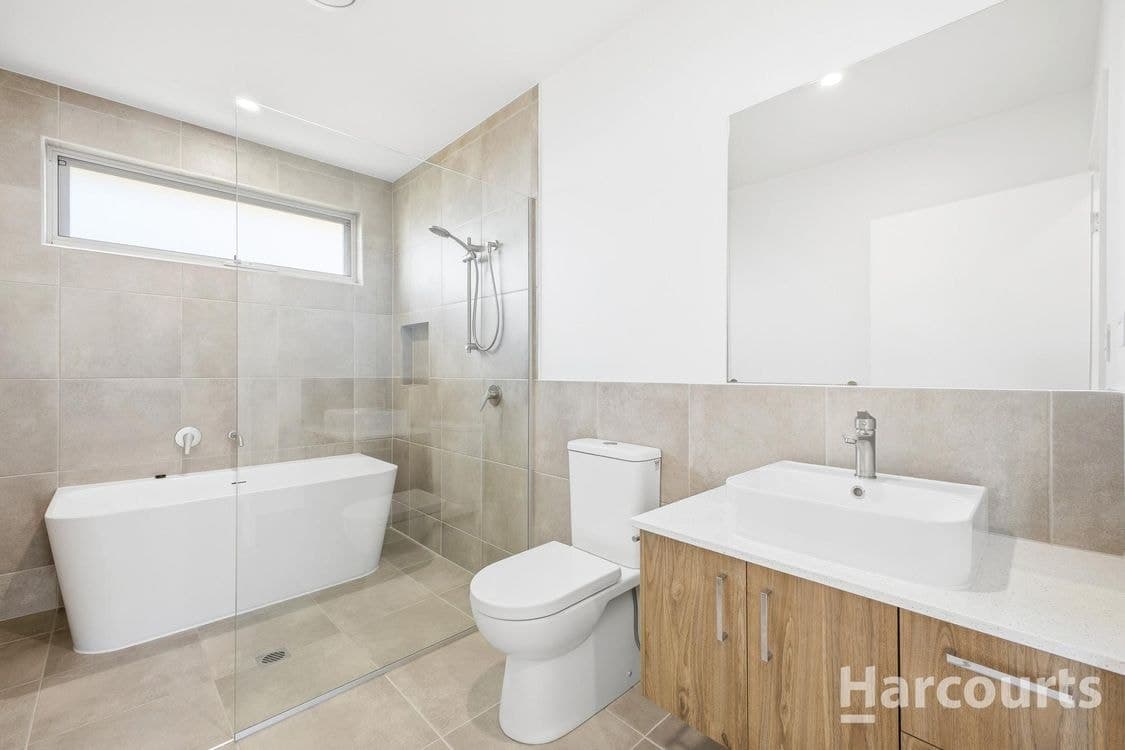 8 Flame Tree Drive, BURRUM HEADS, QLD 4659, Burrum Heads - Thumbnail 3