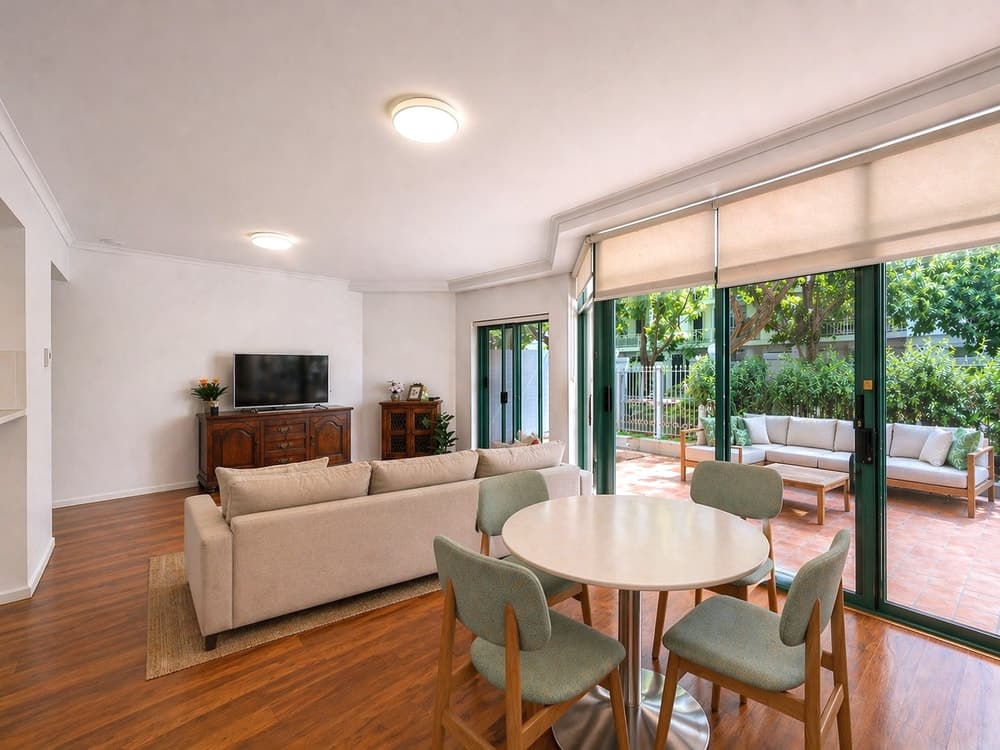 3/10 Goodwin Street, KANGAROO POINT, QLD 4169, Kangaroo Point - Thumbnail 3