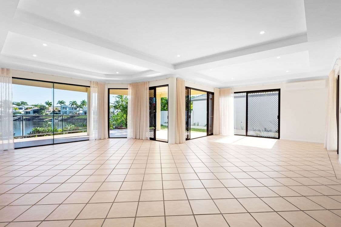 1042 Rosebank Way, Hope Island, QLD 4212, Hope Island - Thumbnail 6