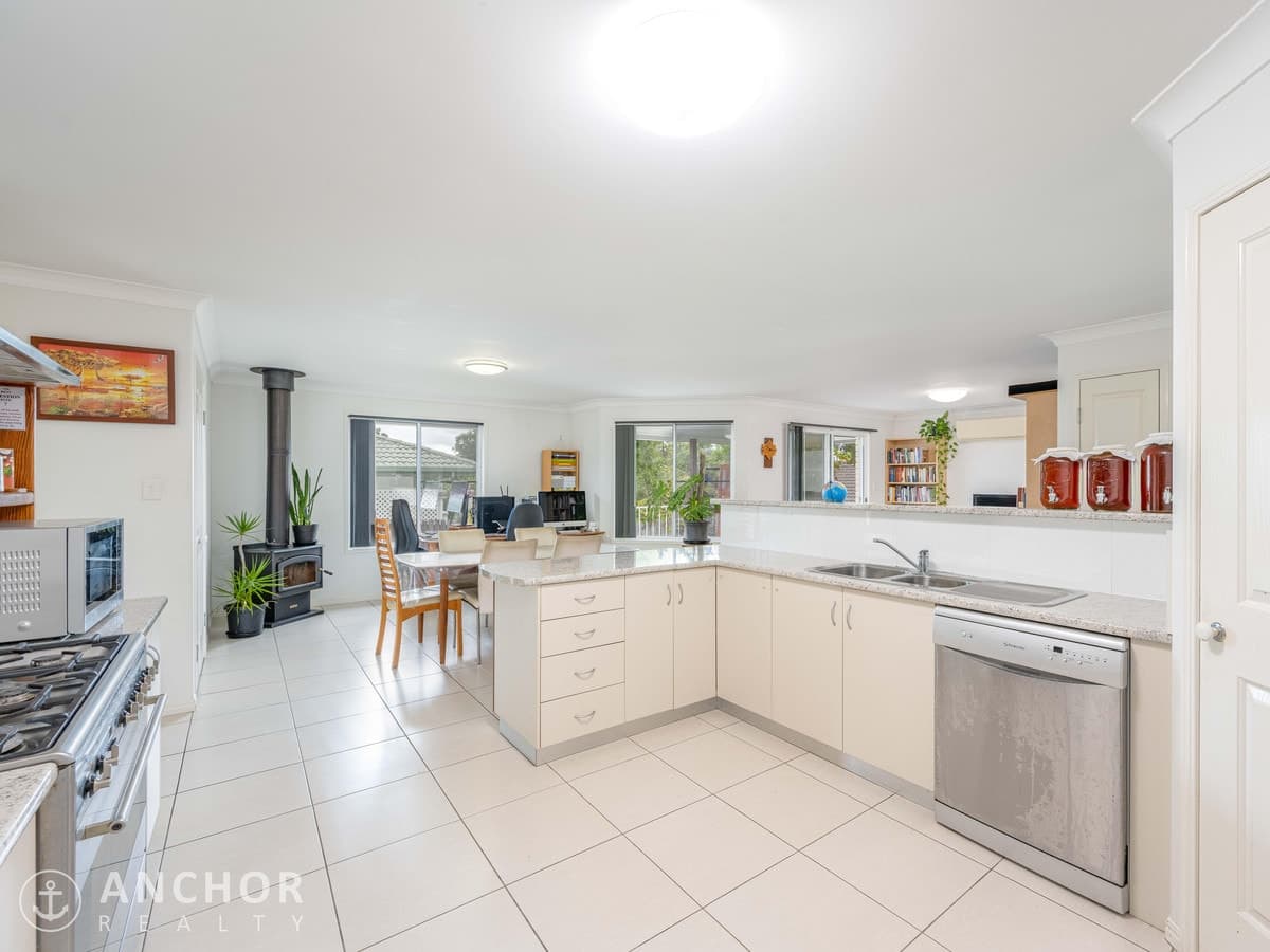 3 Diamond Court, SOUTHSIDE, Southside - Thumbnail 4