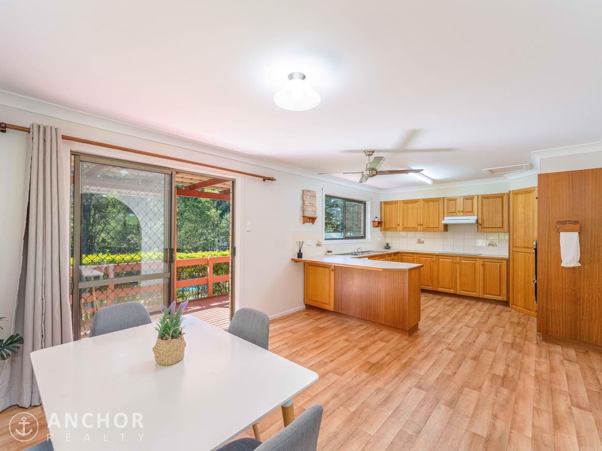 7 Goldstone Crescent, SOUTHSIDE, Southside - Thumbnail 4