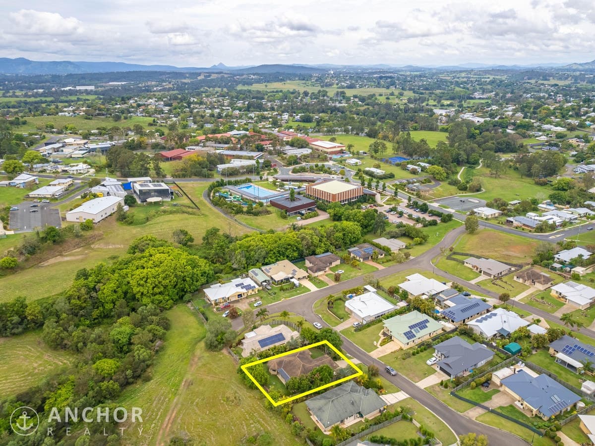 11 Daisy Court, GYMPIE, Gympie - Thumbnail 2