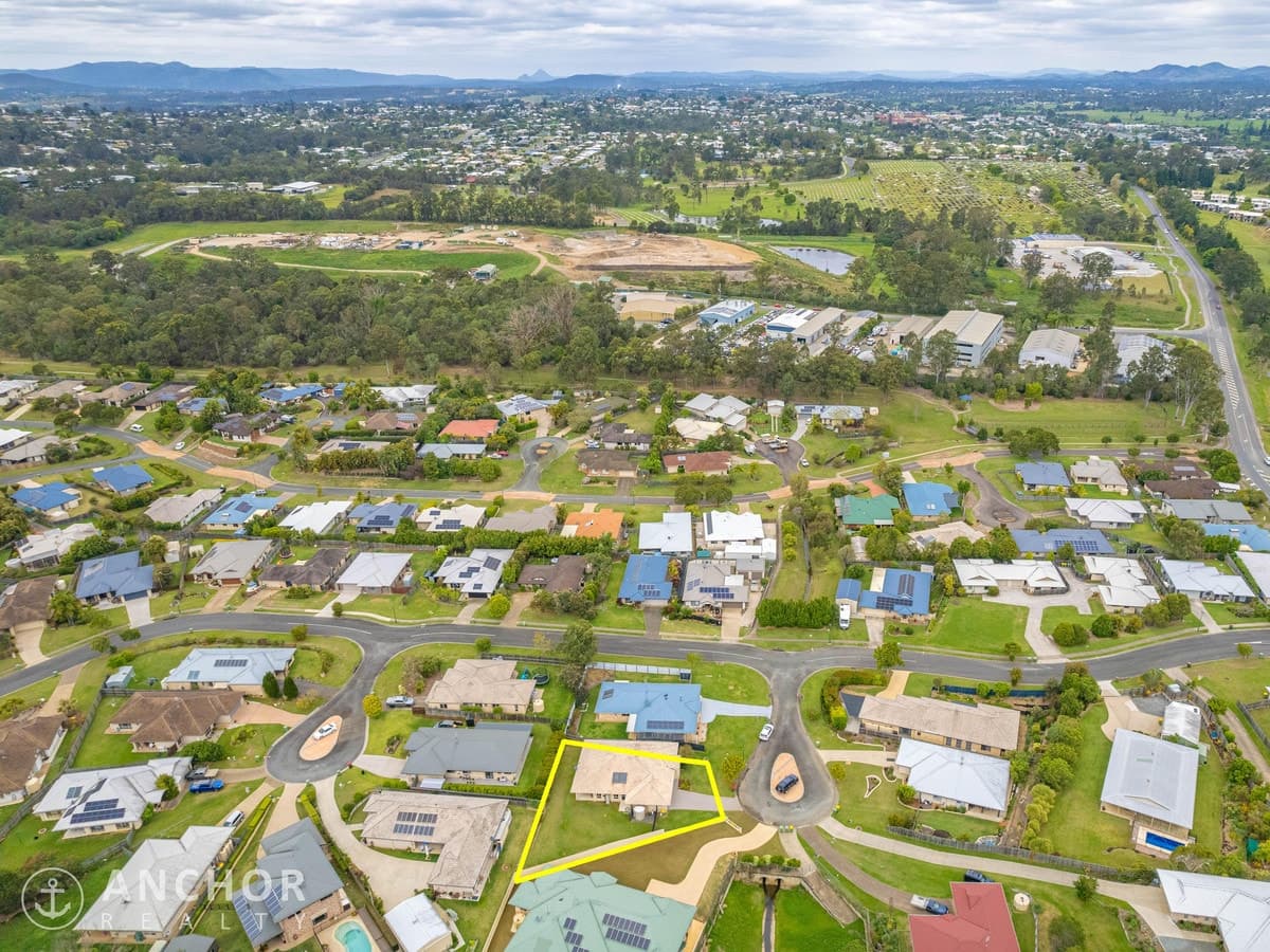 6 Ironwood Close, GYMPIE, Gympie - Thumbnail 2