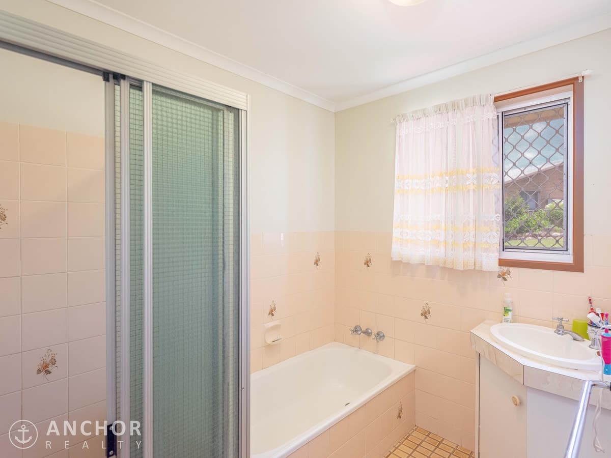 52 Oak Street, GYMPIE, Gympie - Thumbnail 5
