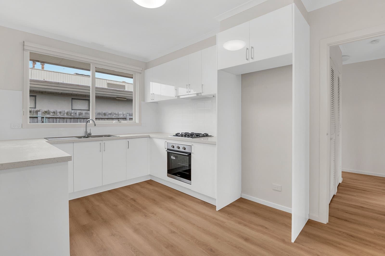 4/77 Pine Street, Reservoir VIC 3073, Reservoir - Thumbnail 3