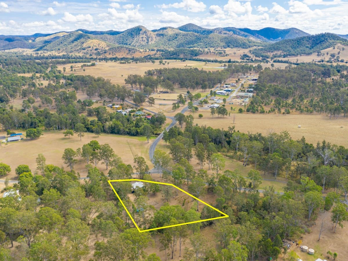 3 Power Road, WIDGEE, Widgee - Image 1
