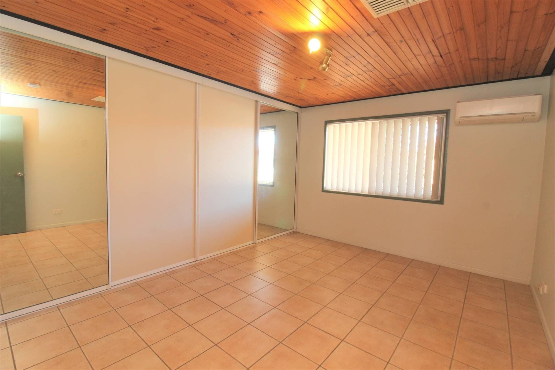 Unit 3, 20 Gray Street, Mount Isa, Mount Isa - Thumbnail 5