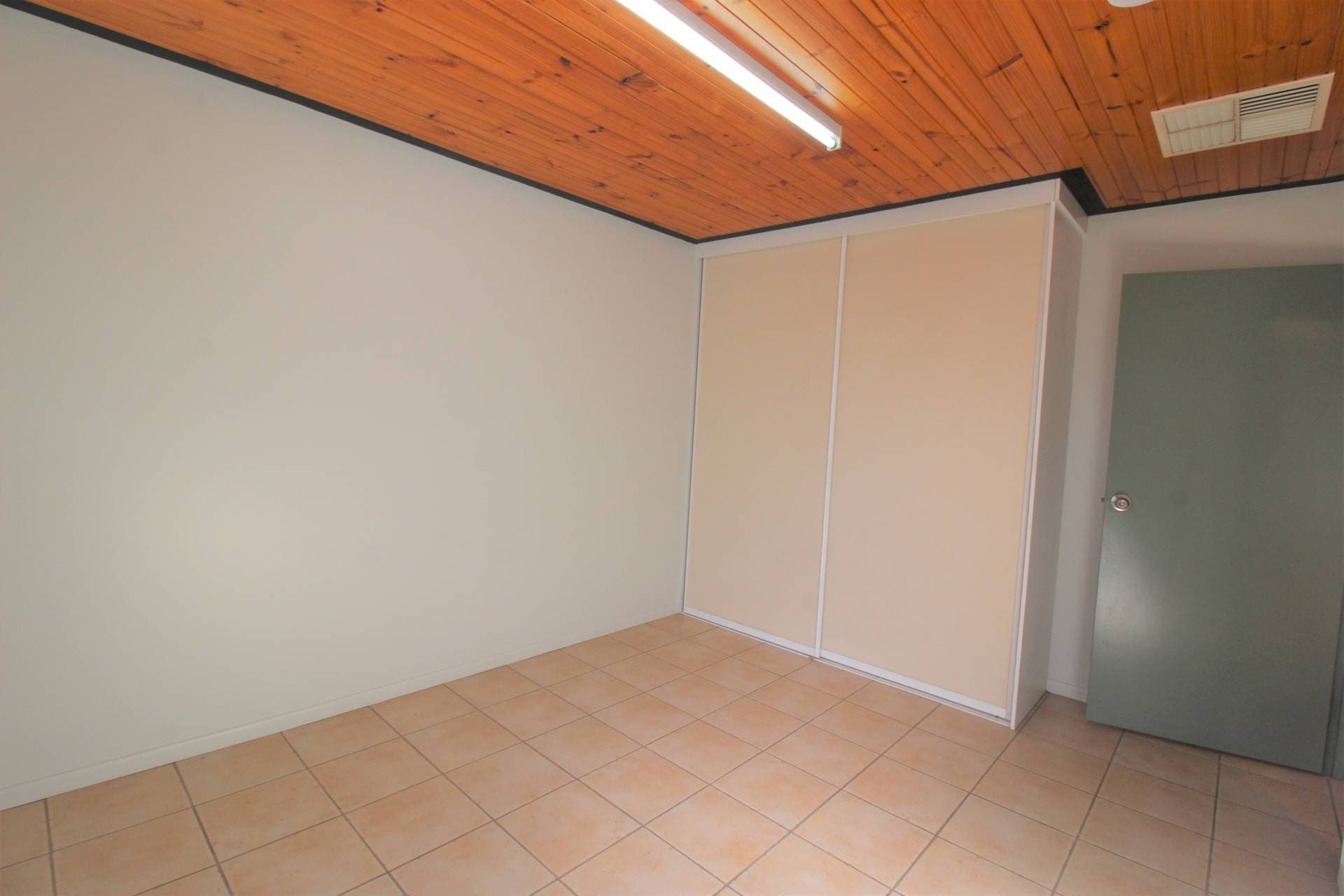 Unit 3, 20 Gray Street, Mount Isa, Mount Isa - Thumbnail 7