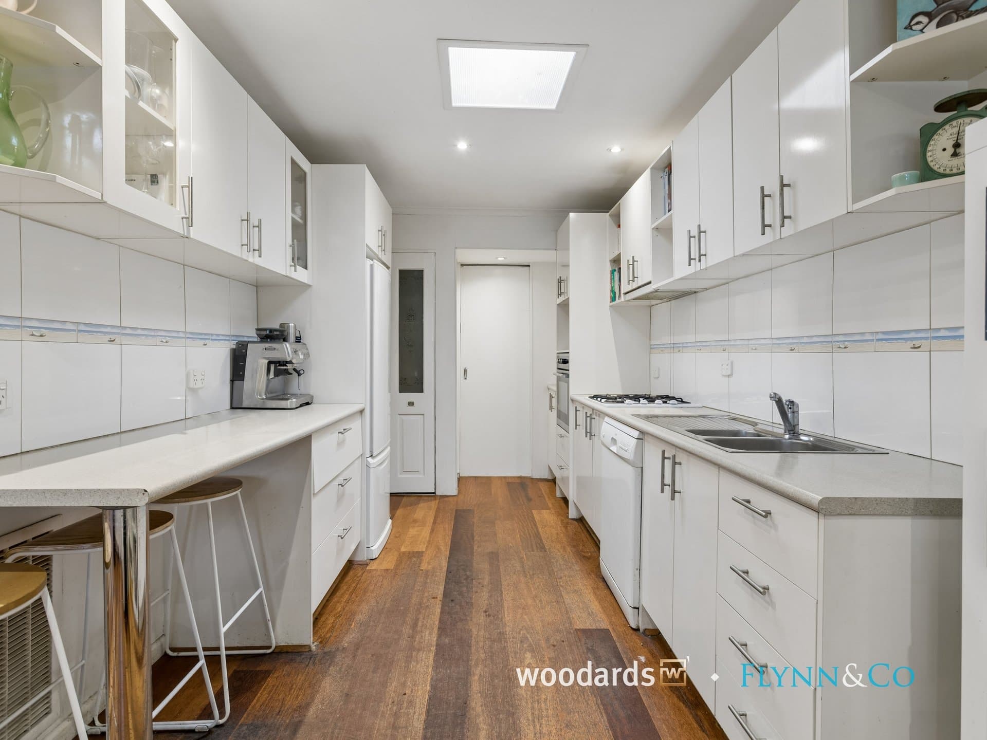 17 Overlea Avenue, Rosebud - Thumbnail 3