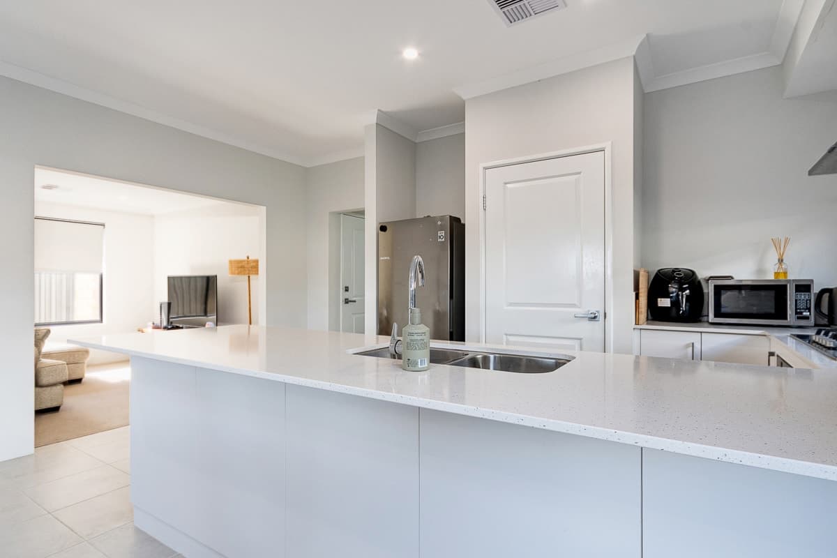 7 Starling Road, EGLINTON WA 6034, Eglinton - Thumbnail 2