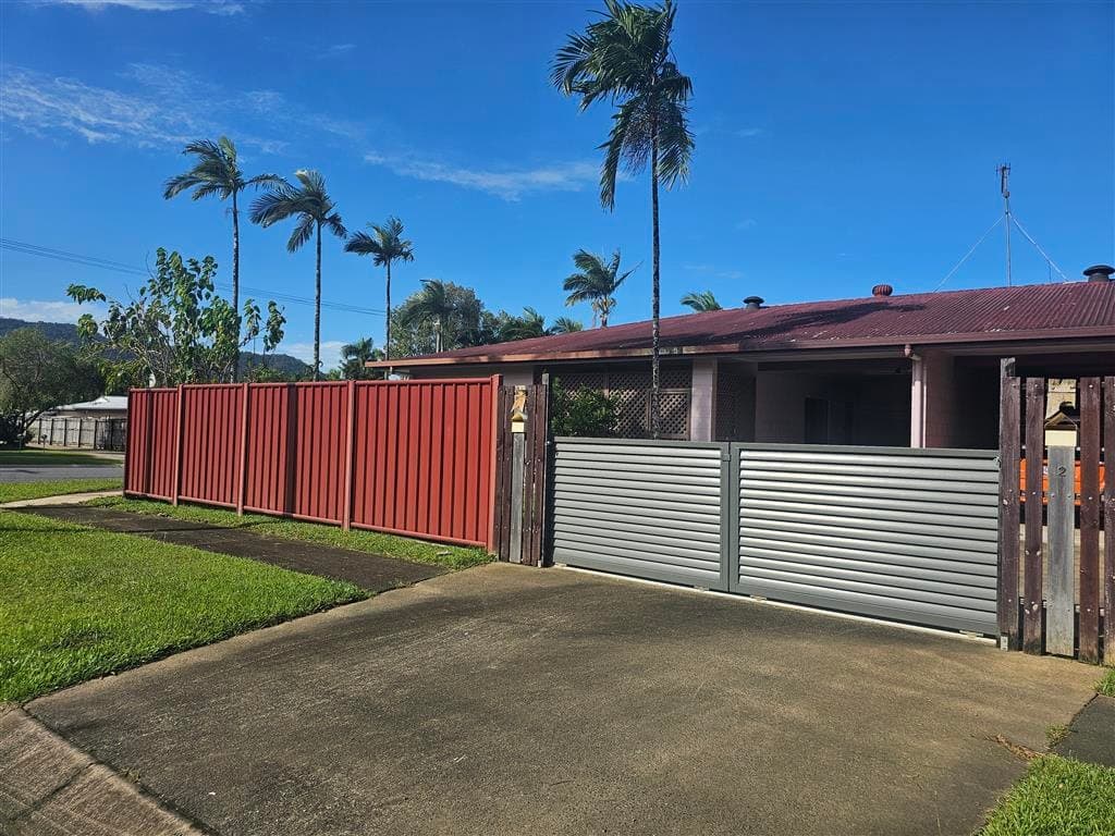 1/11 Deshon Street, Whitfield - Image 1