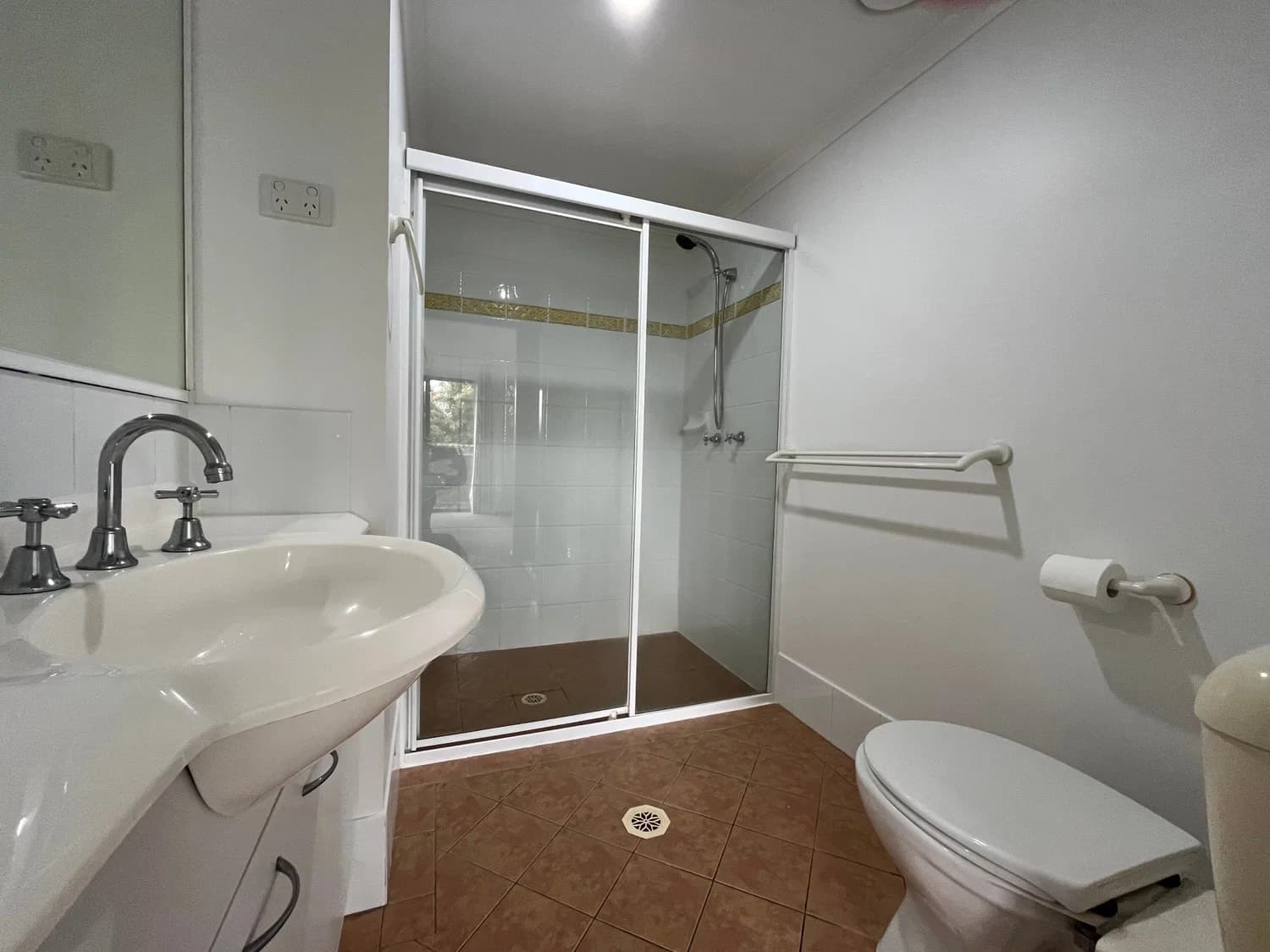 7/1028-1030 Gold Coast Highway, Palm Beach, QLD, 4221, Palm Beach - Thumbnail 4