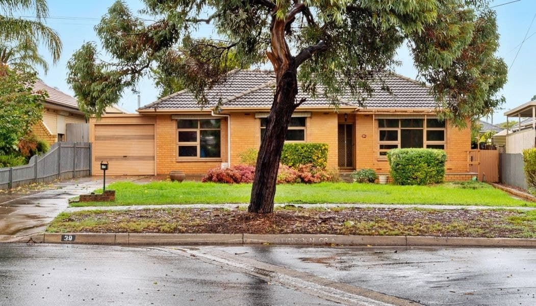 39 Lincoln Crescent, Pooraka SA 5095, Pooraka - Image 1