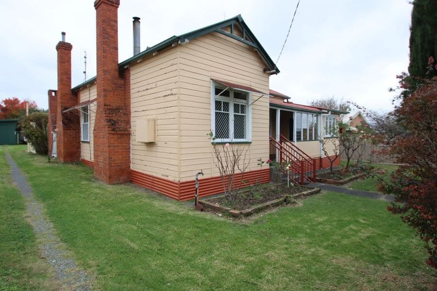 32 Railway Street, Tenterfield NSW 2372, Tenterfield - Image 1