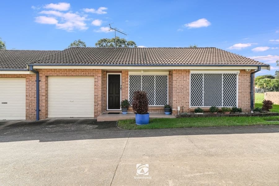11/2 Bensley Road, Macquarie Fields NSW 2564, Macquarie Fields - Image 1
