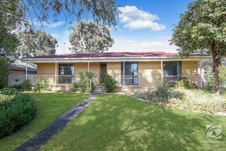 13 Wiltshire Crescent, Wodonga VIC 3690, Wodonga - Image 1