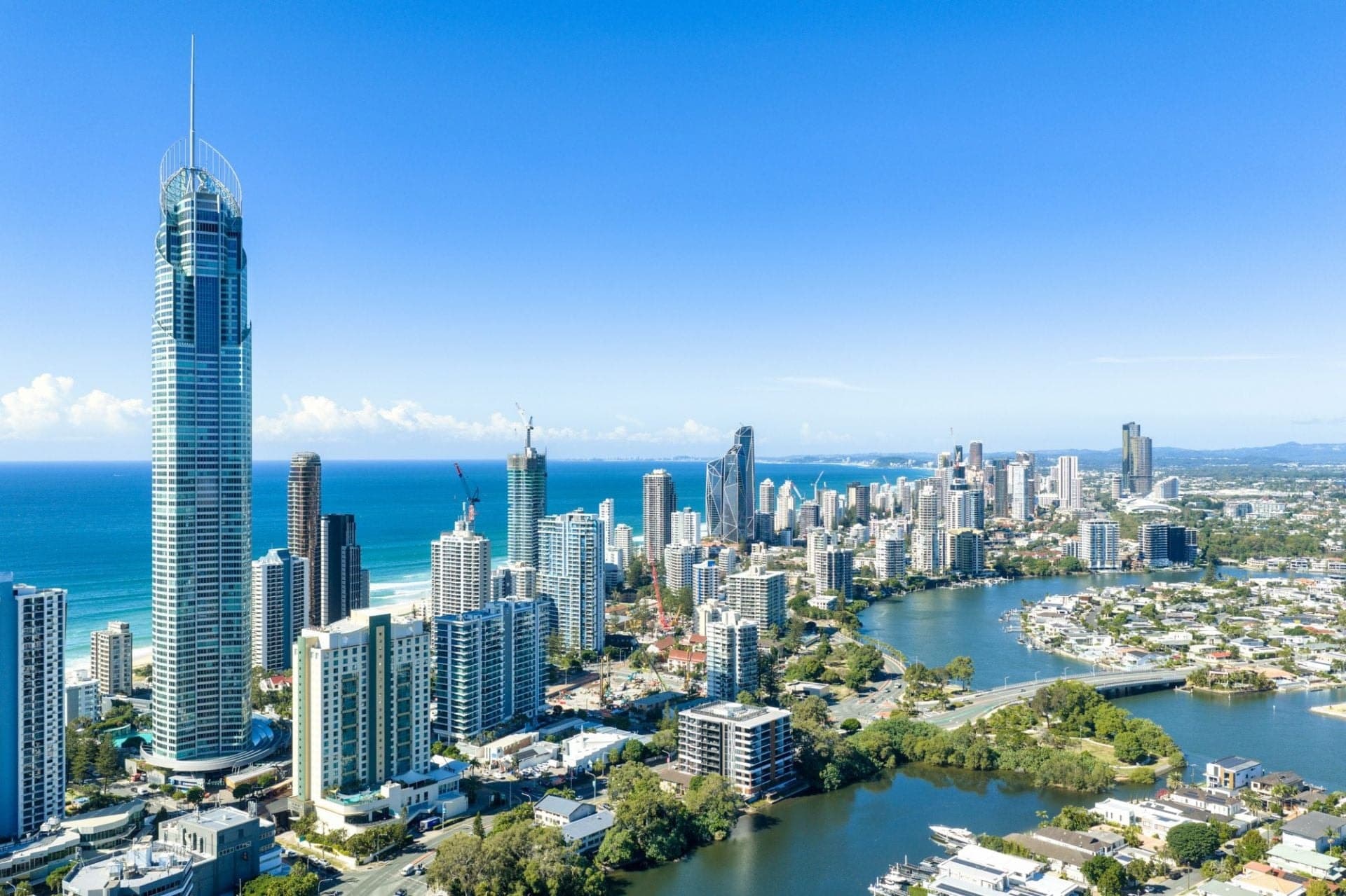 Level 72/7201/9 Hamilton Avenue, Surfers Paradise - Thumbnail 2