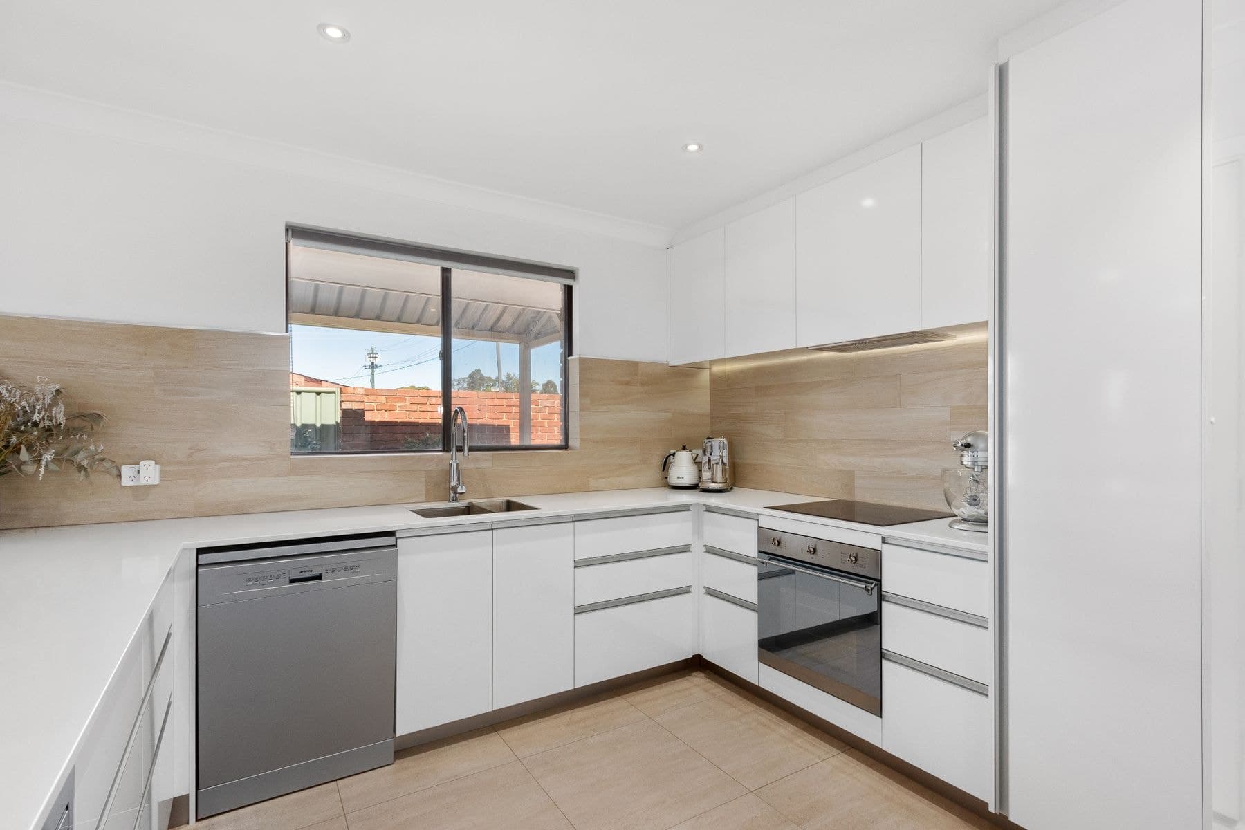 3/1 Dobie Street, Bull Creek WA 6149, Bull Creek - Thumbnail 2