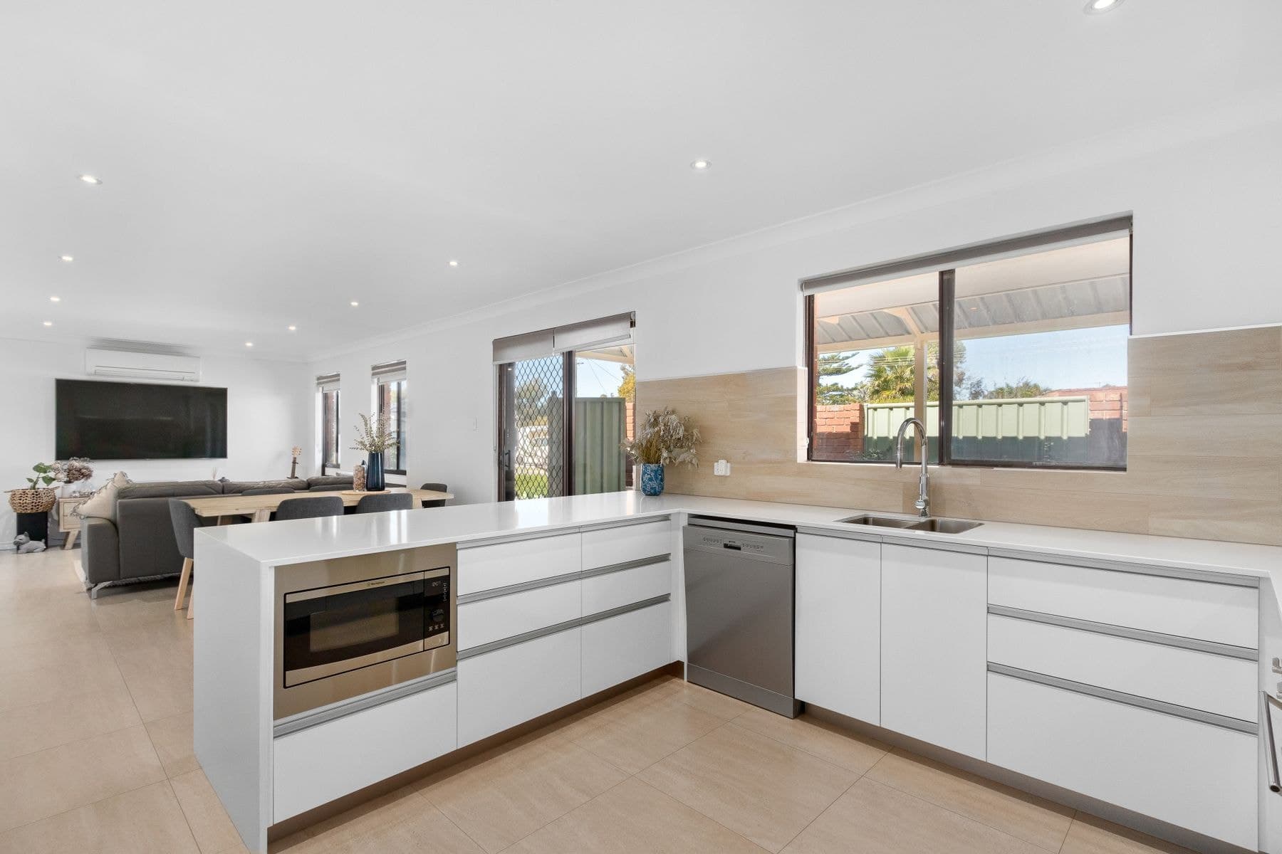 3/1 Dobie Street, Bull Creek WA 6149, Bull Creek - Thumbnail 3