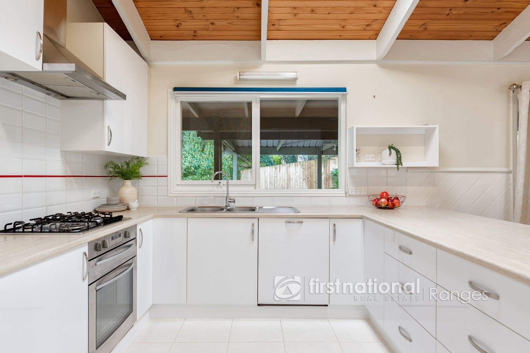 16 Fairway Road, Emerald VIC 3782, Emerald - Thumbnail 5