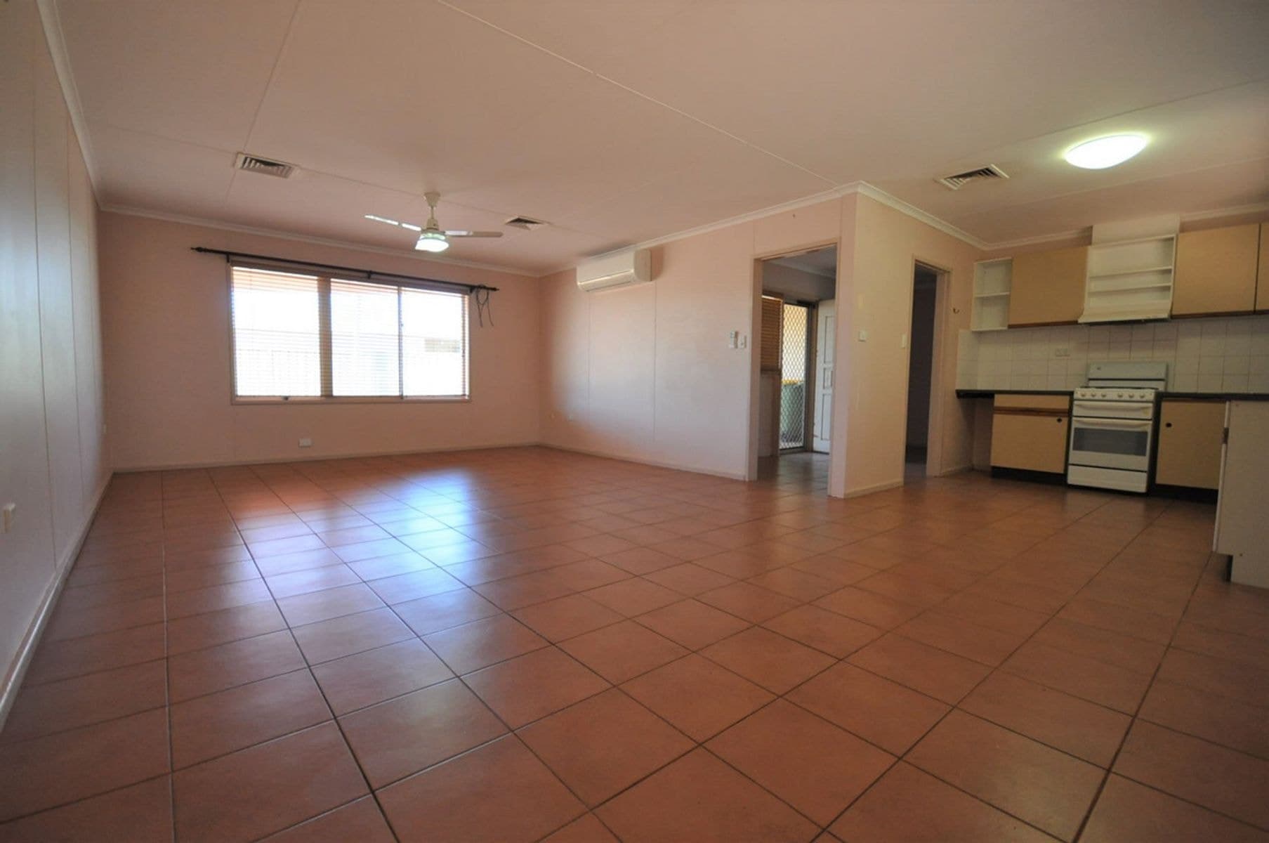 16 Selman Avenue, Newman WA 6753, Newman - Thumbnail 3
