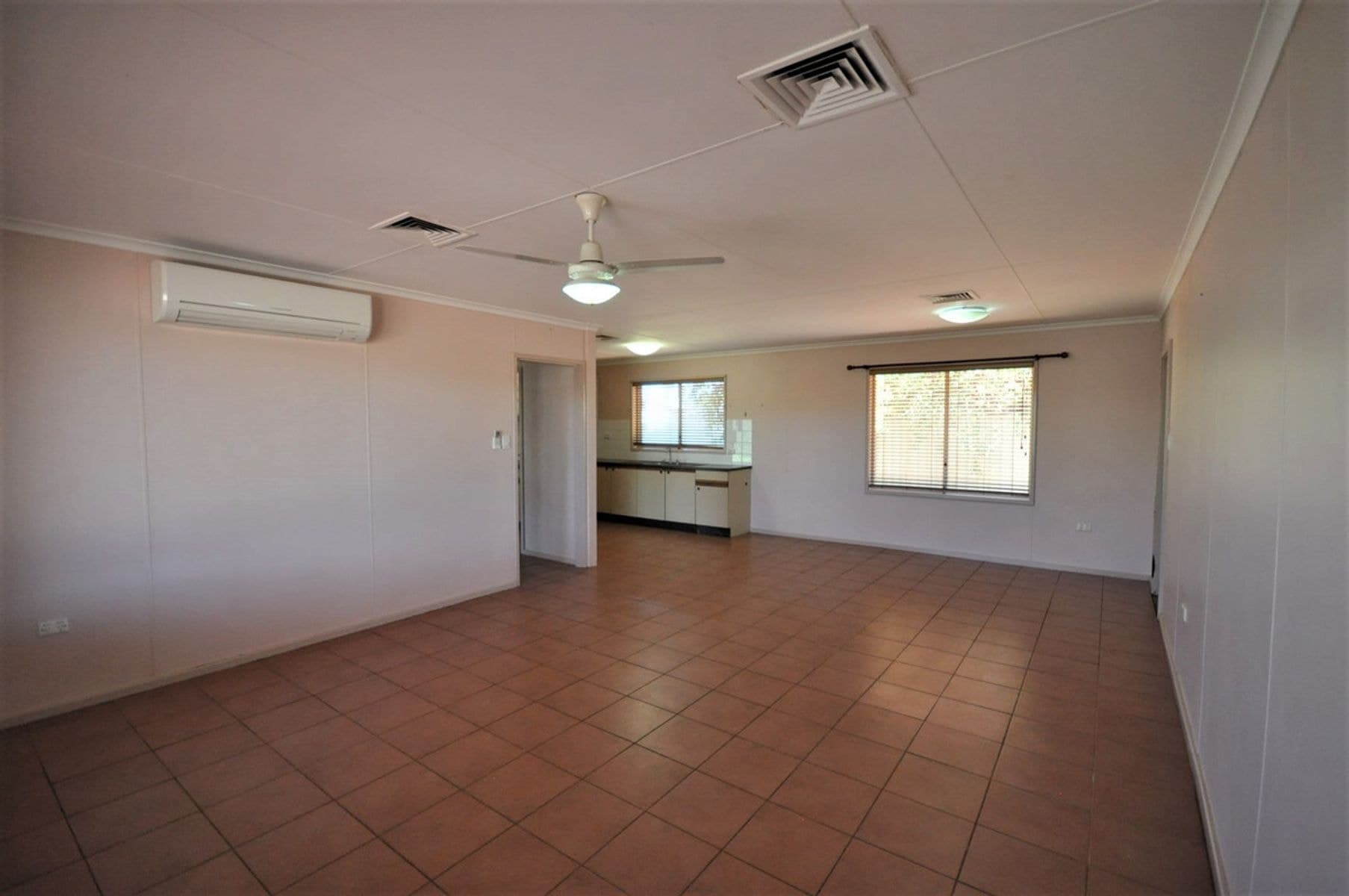 16 Selman Avenue, Newman WA 6753, Newman - Thumbnail 4