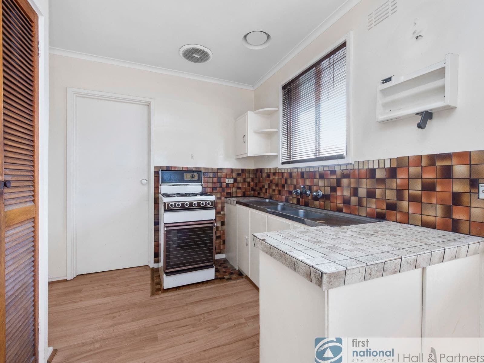 54 Shaftsbury Drive, Mulgrave VIC 3170, Mulgrave - Thumbnail 3